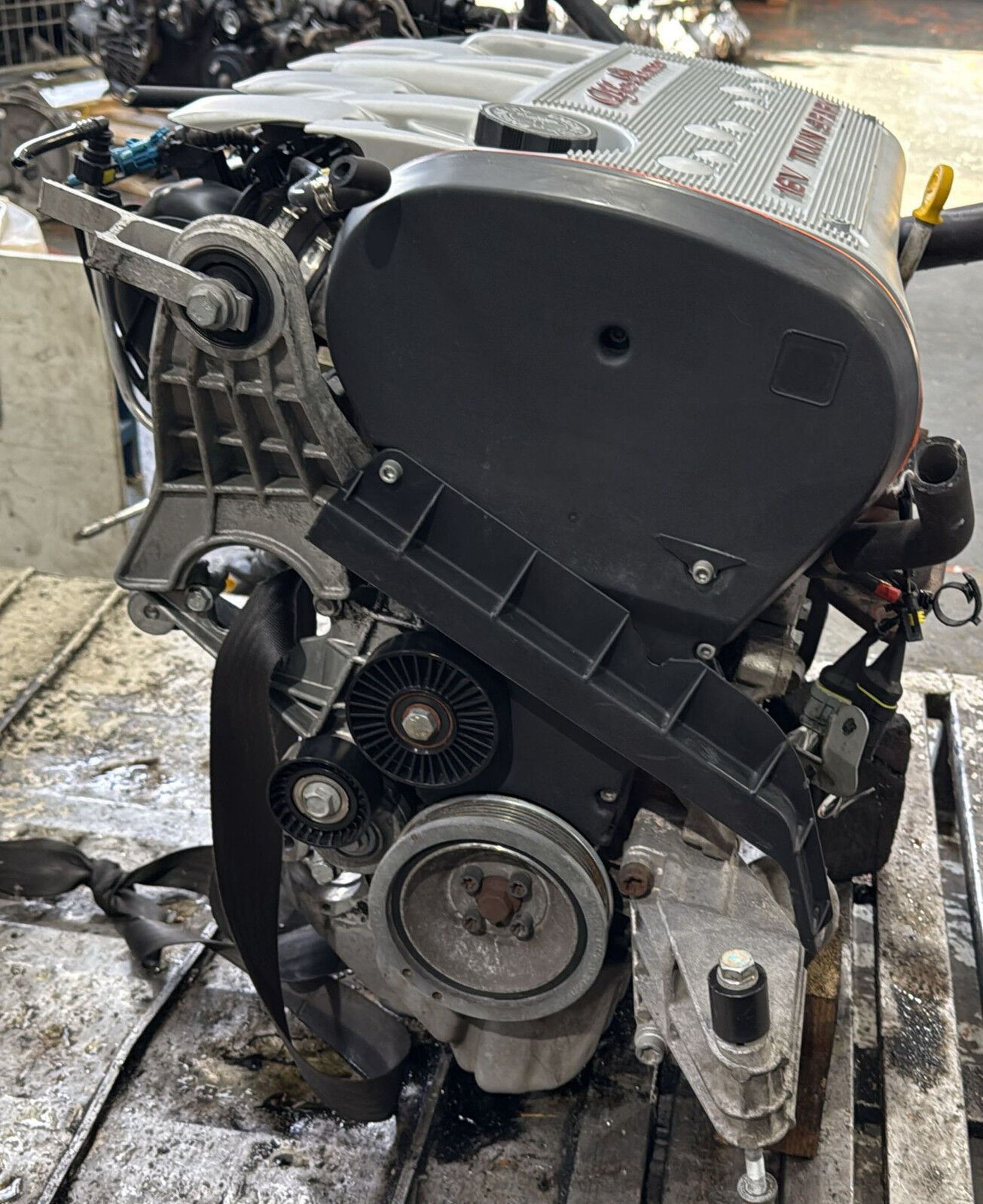 ALFA ROMEO 147 1.6 TWIN SPARK ÇIKMA MOTOR (AR37203)